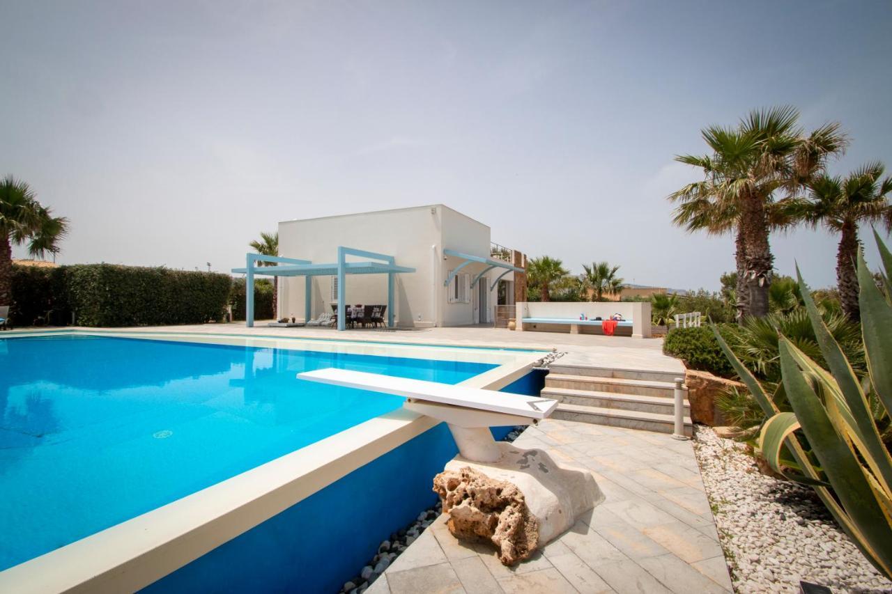 Villa Afrodite | Luxury Villa And Pool 쿠스토나치 외부 사진