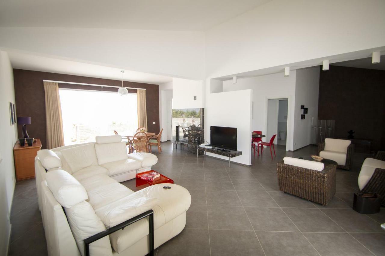 Villa Afrodite | Luxury Villa And Pool 쿠스토나치 외부 사진