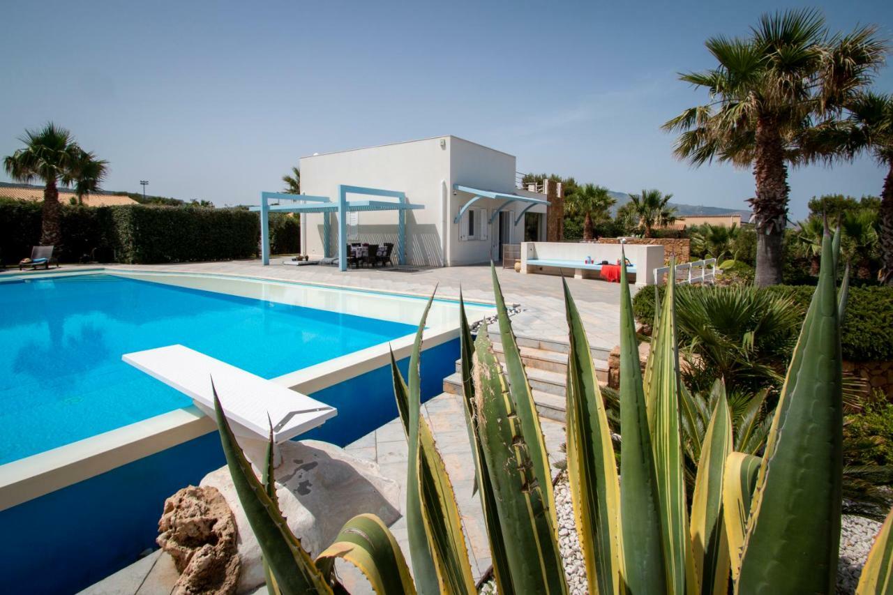 Villa Afrodite | Luxury Villa And Pool 쿠스토나치 외부 사진