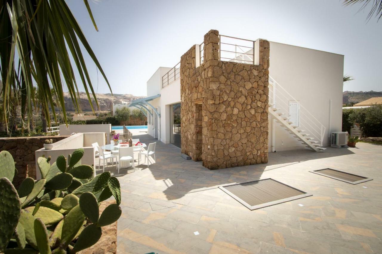 Villa Afrodite | Luxury Villa And Pool 쿠스토나치 외부 사진