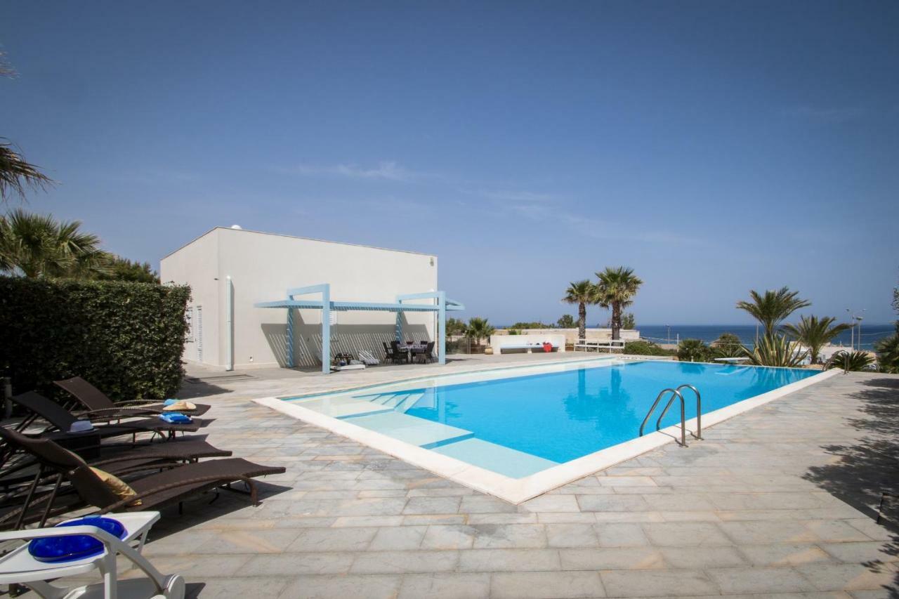 Villa Afrodite | Luxury Villa And Pool 쿠스토나치 외부 사진