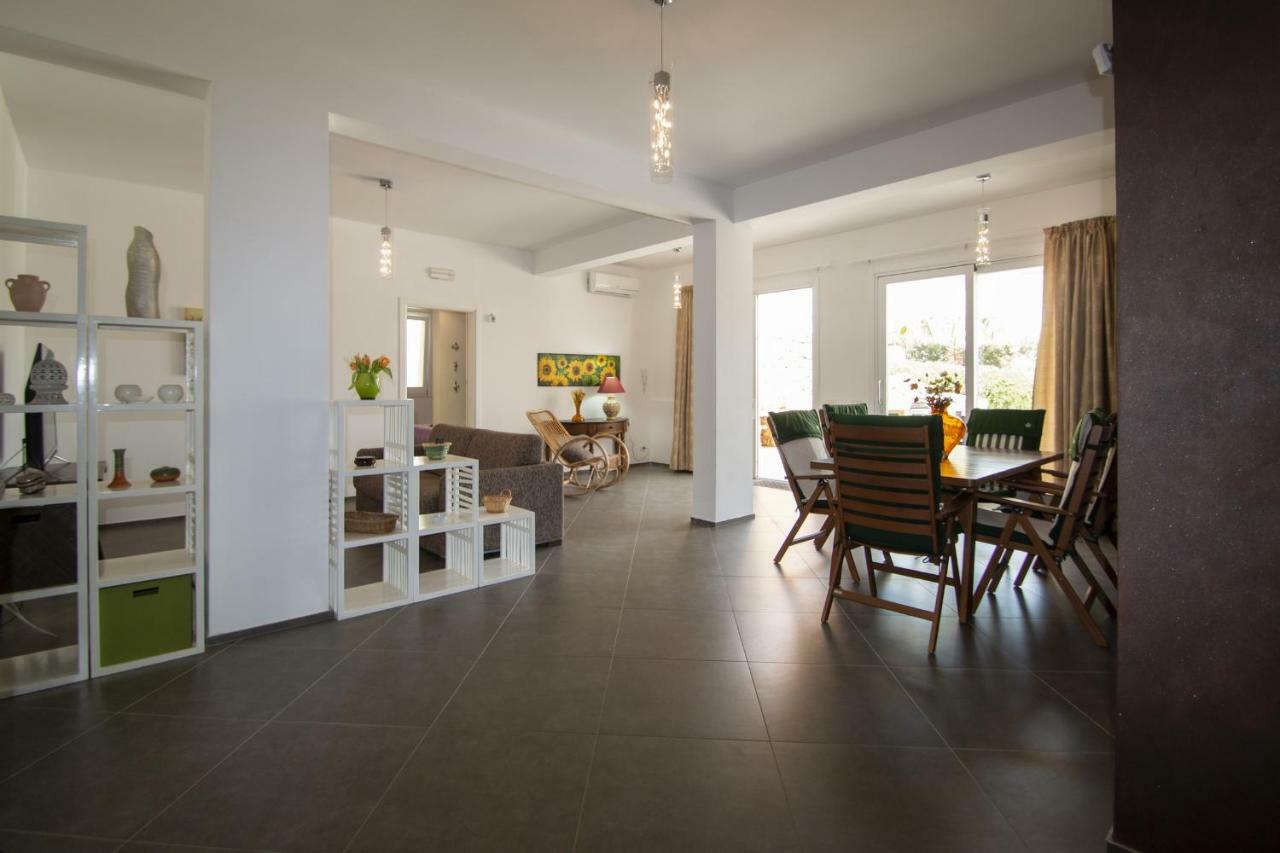 Villa Afrodite | Luxury Villa And Pool 쿠스토나치 외부 사진